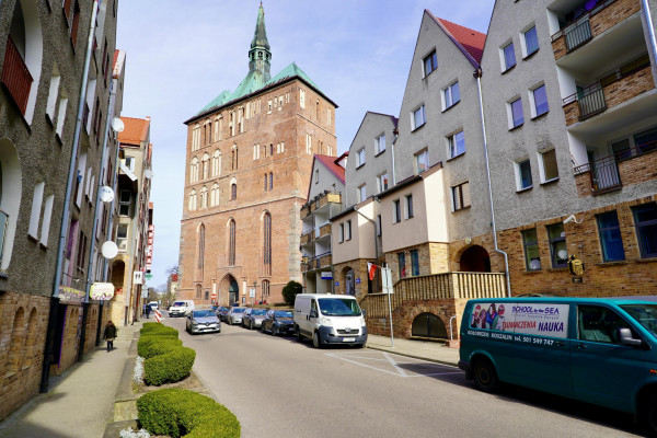 zachodniopomorskie, kołobrzeski, Kołobrzeg, Starówka, Katedralna, II poziomowe mieszkanie z balkonem